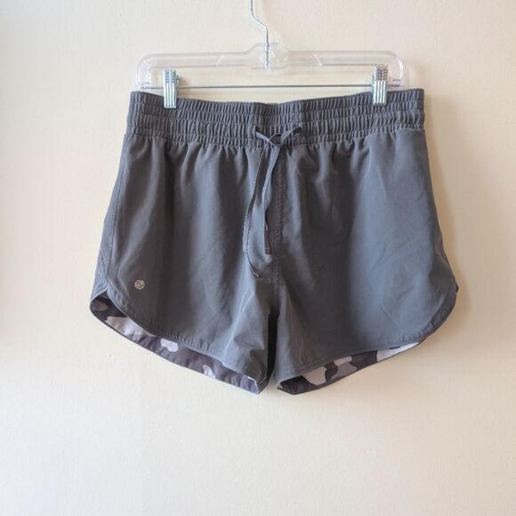 Another Love Brandi Active Grey Camouflage Shorts Reversible Medium - Picture 4 of 7